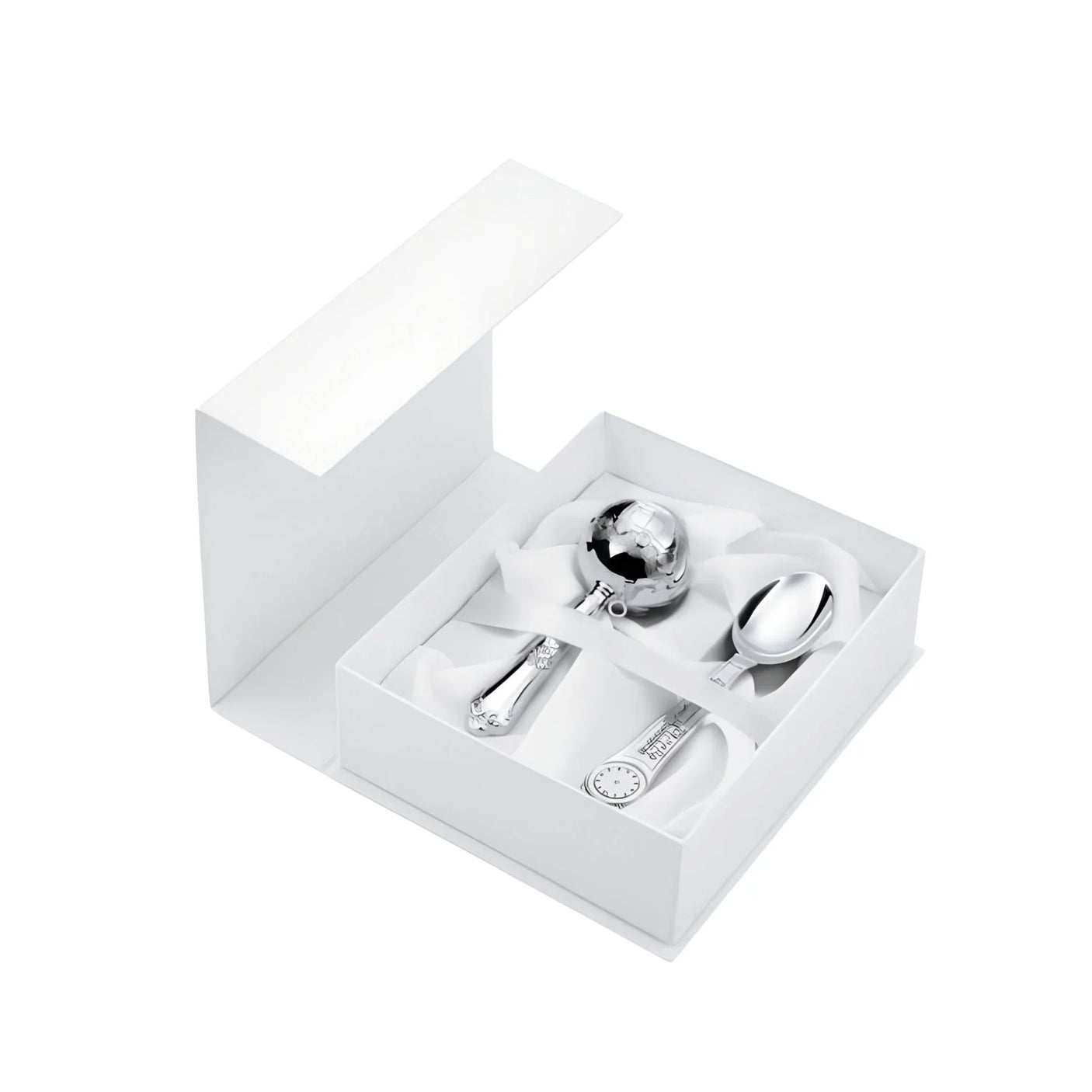 Geöffnete weiße Geschenkbox mit Babyrassel und Tauflöffel aus 925 Silber, Zug-Motiv — Zaramella italienisches Silberhandwerk.