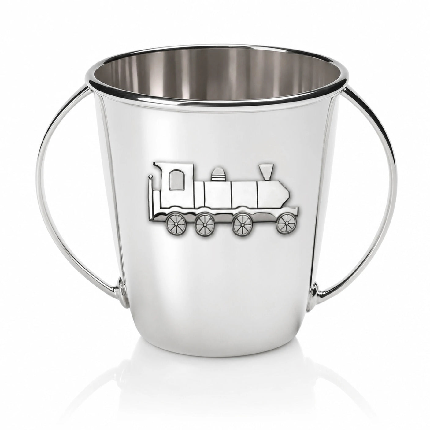 Babytasse 925 Silber Zug — Silbertasse mit zwei Bügel-Henkeln und Dampflokomotive als Relief auf der Vorderseite