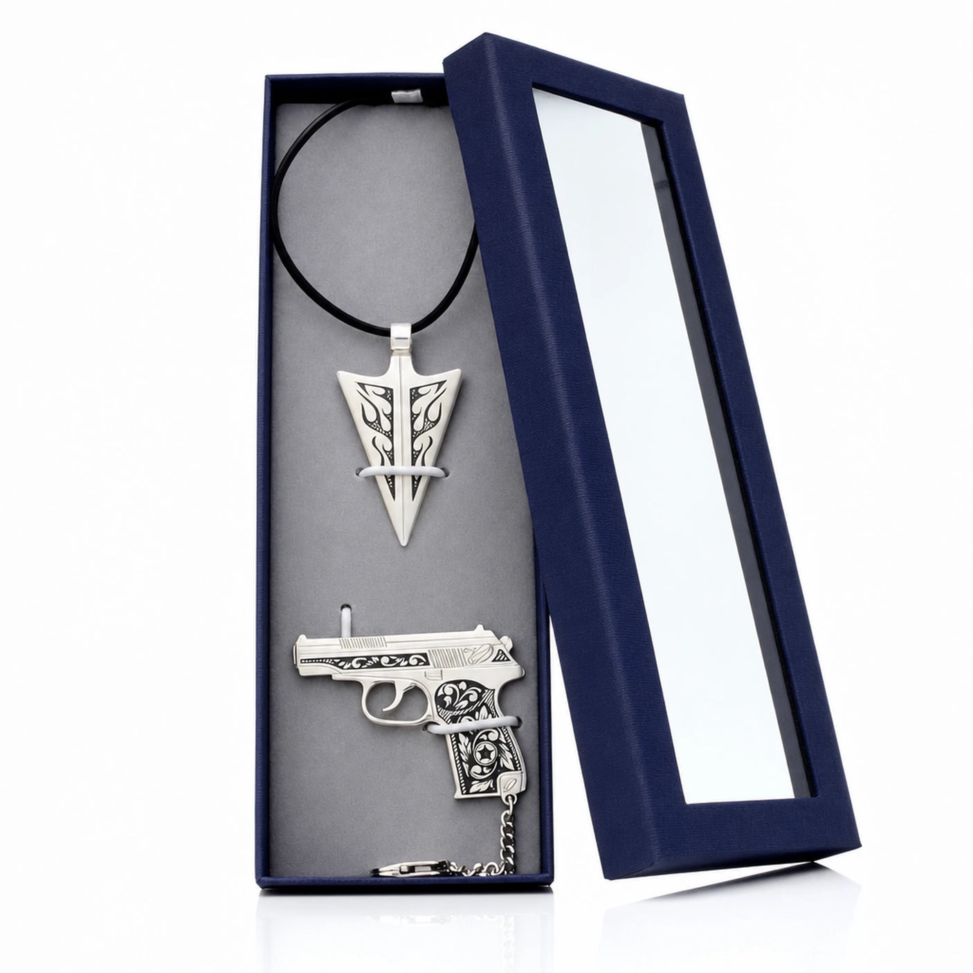 Geschenkset 925 Silber Niello Starker Charakter — Pfeilspitzen-Anhänger und Pistolen-Anhänger in blauer Box