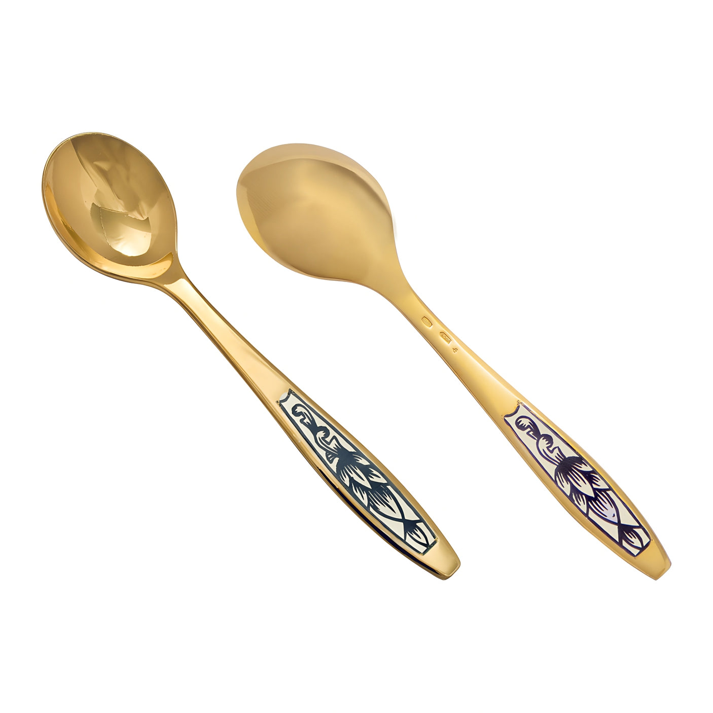 Vergoldeter Kaffeelöffel aus 925 Silber mit Hopfen-Niello-Muster in Handarbeit gefertigt.