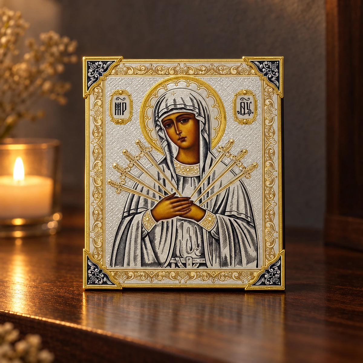 Orthodoxe Ikone "Mutter Gottes" 925 Silber Niello — Lifestyle-Setting im Andachtswinkel