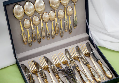 24-teiliges Silberbesteck-Set PROVENCE Gold in 925 Sterling Silber, vergoldet und mit Niello-Muster.