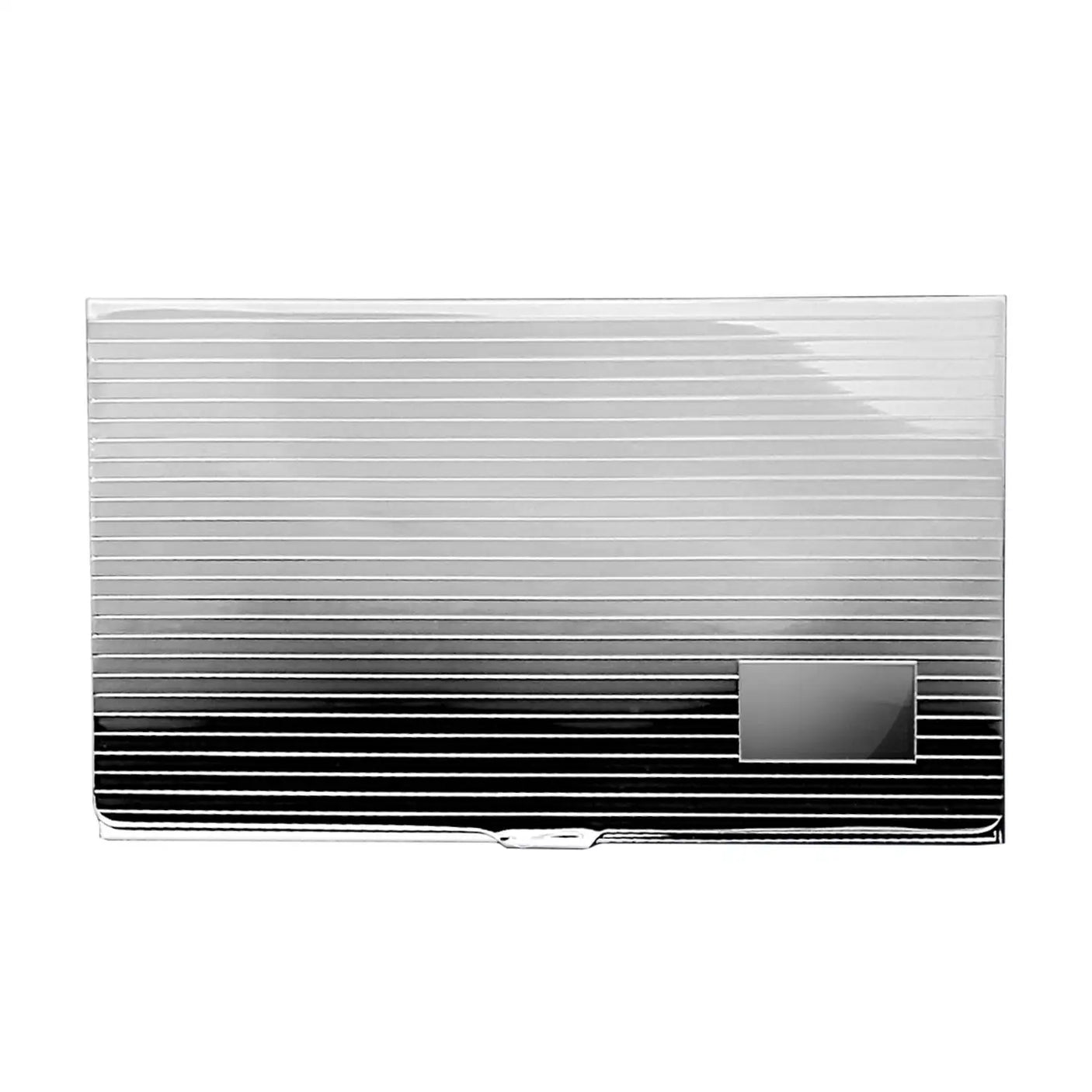 Visitenkartenetui Linea 925 Silber ArgentA — schlankes Etui mit horizontaler Linien-Gravur im Gradient-Verlauf, hochglanzpoliert, quadratisches Gravur-Feld unten rechts, Studio-Aufnahme