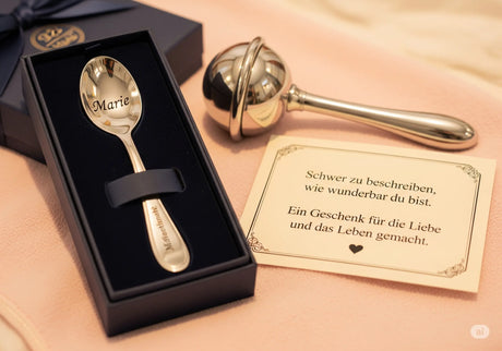 Die 10 schönsten personalisierten Geschenke zur Geburt 2025 - Premium Geschenkideen