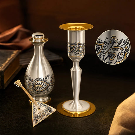 Schnapsservice, Silberleuchter und Souvenir-Balalaika aus 925 Silber mit Niello — Geschenke für jeden Anlass