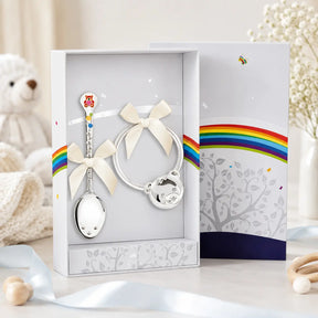 Baby Geschenkset aus 925 Silber mit Teddybär-Löffel in lila-roter Emaille und Silberrassel in edler Geschenkbox für Geburt oder Taufe