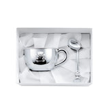 Geschenkset 925 Silber Bär — große Babytasse mit Henkel und Bär-Relief und gebogener Babylöffel in weißer Box