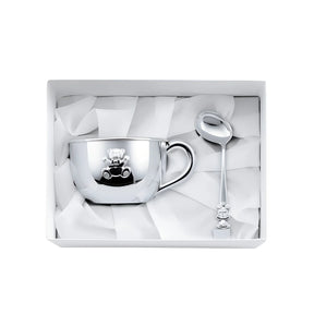 Geschenkset 925 Silber Bär — große Babytasse mit Henkel und Bär-Relief und gebogener Babylöffel in weißer Box