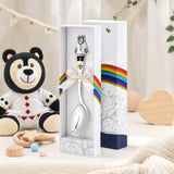 Babylöffel 925 Silber mit Bären-Motiv in Emaille — Lifestyle-Setting, liebevolles Geschenk zur Geburt und Taufe