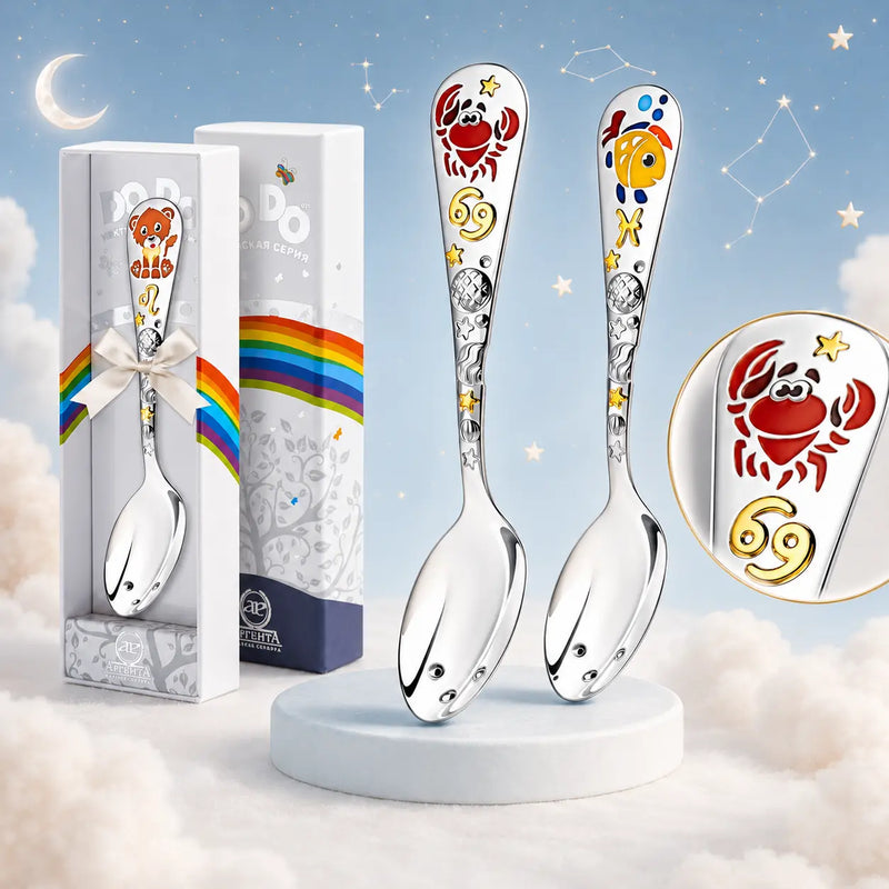 Babylöffel mit Sternzeichen aus 925 Silber — Krebs und Fische mit Emaille und Gold, in Geschenkverpackung