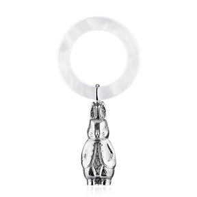 Babyrassel 925 Silber Hase Zaramella — ziselierte Hasen-Figur als Anhänger am perlweißen Acryl-Beißring, Freisteller