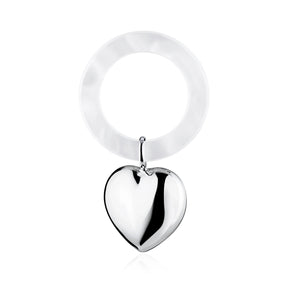 Babyrassel 925 Silber Herz klein Zaramella — glattes Silberherz am perlweißen Acryl-Beißring, Freisteller