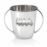 Babytasse 925 Silber Zug — Silbertasse mit zwei Bügel-Henkeln und Dampflokomotive als Relief auf der Vorderseite