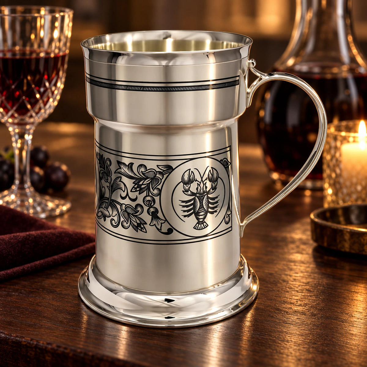 Bierkrug 925 Silber Niello Krebs — Lifestyle-Setting am Weintisch