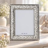 Bilderrahmen 925 Silber Modell Florenz, 20×25 cm — Lifestyle-Setting, Geschenk zur Taufe