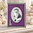 Bilderrahmen für Babys Emaille violett Hase — Lifestyle-Setting, Geschenk zur Geburt und Taufe