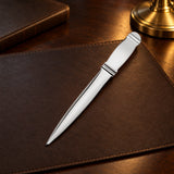 Brieföffner 925 Silber mit Gravur — Lifestyle-Setting am Schreibtisch