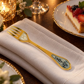 Dessertgabel Sternzeichen Stier — Lifestyle-Setting an der gedeckten Tafel
