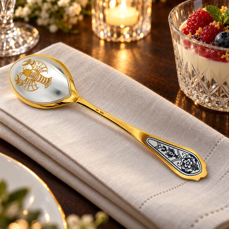 Dessertlöffel 925 Silber — Lifestyle-Setting an der gedeckten Tafel