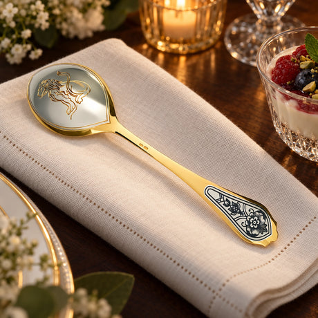 Dessertlöffel 925 Silber — Lifestyle-Setting an der gedeckten Tafel
