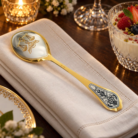 Dessertlöffel 925 Silber — Lifestyle-Setting an der gedeckten Tafel