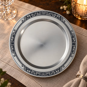 Silberteller 925 Silber Niello Jagd-Kollektion Dessertteller — Lifestyle-Setting an der gedeckten Tafel