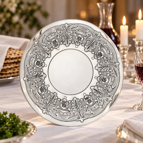 Eliyahu-Teller 925 Silber Signature — Lifestyle-Setting am Sedertisch