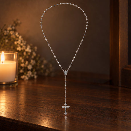 Gebetskette 925 Silber Perlenkugeln 65cm 4 mm — Lifestyle-Setting im Andachtswinkel