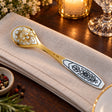Gewürzlöffel 925 Silber vergoldet Astra Classic — Lifestyle-Setting an der gedeckten Tafel