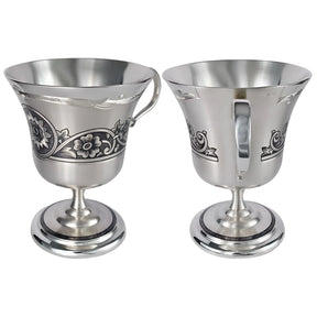 Zwei edle Kaffeetassen Set aus 925er Silber mit einzigartiger Niello-Verzierung.