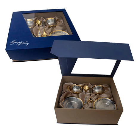 Teeservice 925 Silber Niello vergoldet für 2 Personen — Tassen, Untertassen und Löffel in blauer Geschenkbox