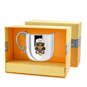 Kinderbecher 925 Silber Teddybär-Braun mit Kapitänsmütze und goldener Krone in brauner Emaille — Tulpen-U-Form mit Voluten-Henkel, Königliche Kindheit-Geschenkbox.