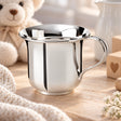 Kinderbecher 925 Silber Trompetenform — Lifestyle-Setting, Geschenk zur Geburt und Taufe