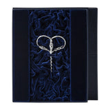 Korkenzieher Trauben 925 Silber im Premium-Etui — stoffbezogenes Geschenketui mit Samt-Innenfutter Marineblau, geöffnet, ArgentA Souvenir-Linie Von der Seele