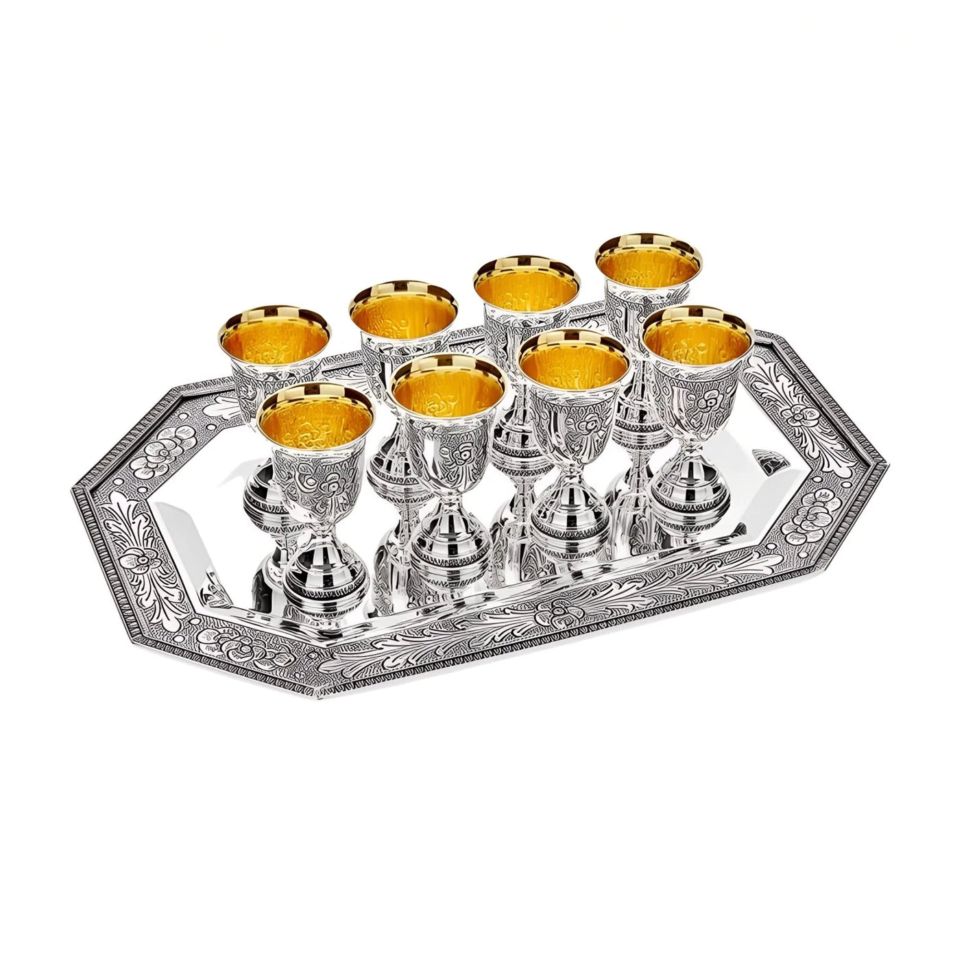 Schnapsgläser-Set 925 Silber vergoldet — acht goldene Stielgläser auf graviertem Silbertablett, 9-teilig