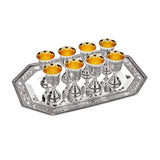 Schnapsgläser-Set 925 Silber vergoldet — acht goldene Stielgläser auf graviertem Silbertablett, 9-teilig