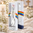 Tauflöffel 925 Silber Schutzengel in Rosa und Gold in der Geschenkkassette — Lifestyle-Setting, Geschenk zur Taufe