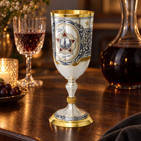 Pokal 925 Silber Niello Siegesorden — Lifestyle-Setting am Weintisch