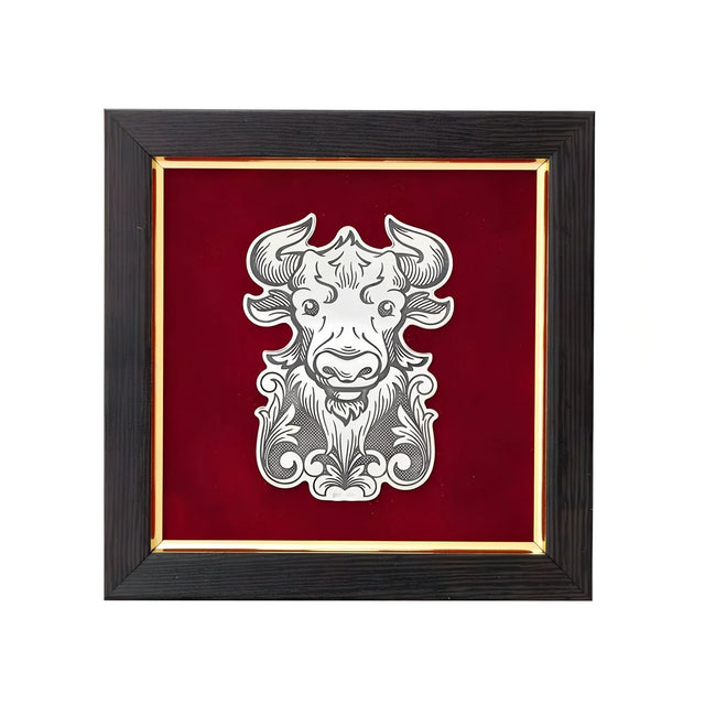 Wandbild 925 Silber Sternzeichen Stier — Silber-Relief mit Stierkopf auf rotem Samt im Holzrahmen
