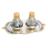 Salz Pfefferstreuer Set Astra Classic: 925 Sterling Silber mit vollvergoldeten Deckeln, umlaufenden Niello-Blumenbändern, ovalem Tablett