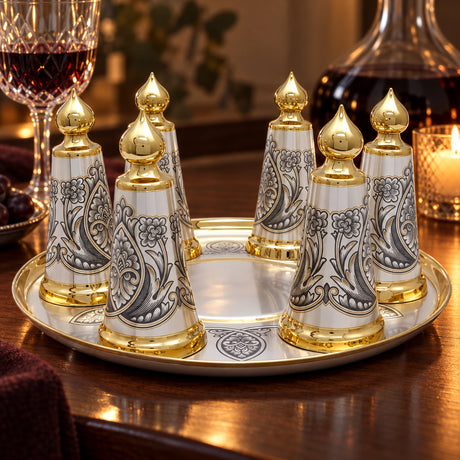 Perevörtischi Zwiebel-Kuppeln 925 Silber — Lifestyle-Setting am Weintisch