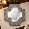Silberplatte 925 Silber Signature Kreuzform 43 × 43 cm — Lifestyle-Setting an der gedeckten Tafel