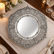 Silberplatte 925 Silber Signature rund Ø 54 cm — Lifestyle-Setting an der gedeckten Tafel