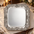 Silbertablett 925 Silber Signature quadratisch 48 × 48 cm, Muschel-Ornament — Lifestyle-Setting an der gedeckten Tafel