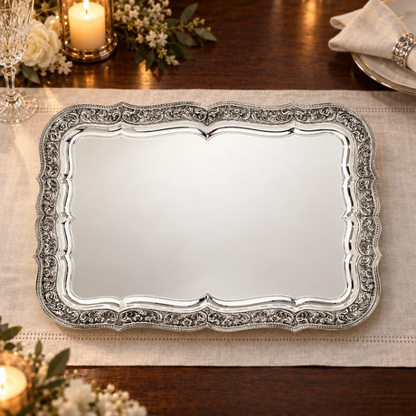 Silbertablett 925 Silber Signature rechteckig 47 × 35 cm — Lifestyle-Setting an der gedeckten Tafel
