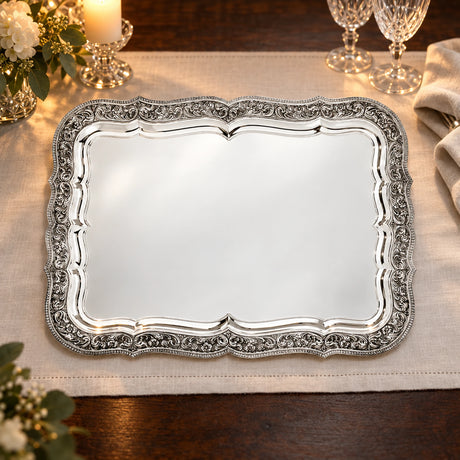 Silbertablett 925 Silber Signature groß rechteckig 53 × 40 cm — Lifestyle-Setting an der gedeckten Tafel