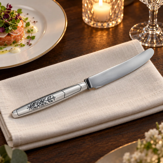 Tafelmesser 925 Silber mit Niello — Lifestyle-Setting an der gedeckten Tafel