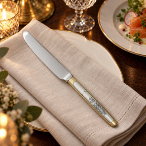 Tafelmesser 925 Silber vergoldet & Niello — Lifestyle-Setting an der gedeckten Tafel