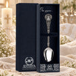 Tauflöffel 925 Silber Heilige Matrona, geschwärzt in der Geschenkkassette — Lifestyle-Setting, Geschenk zur Taufe