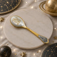 Teelöffel Sternzeichen Löwe aus 925 Silber vergoldet mit feiner Niello-Verzierung in luxuriöser Sternzeichen-Lifestyle-Dekoration
